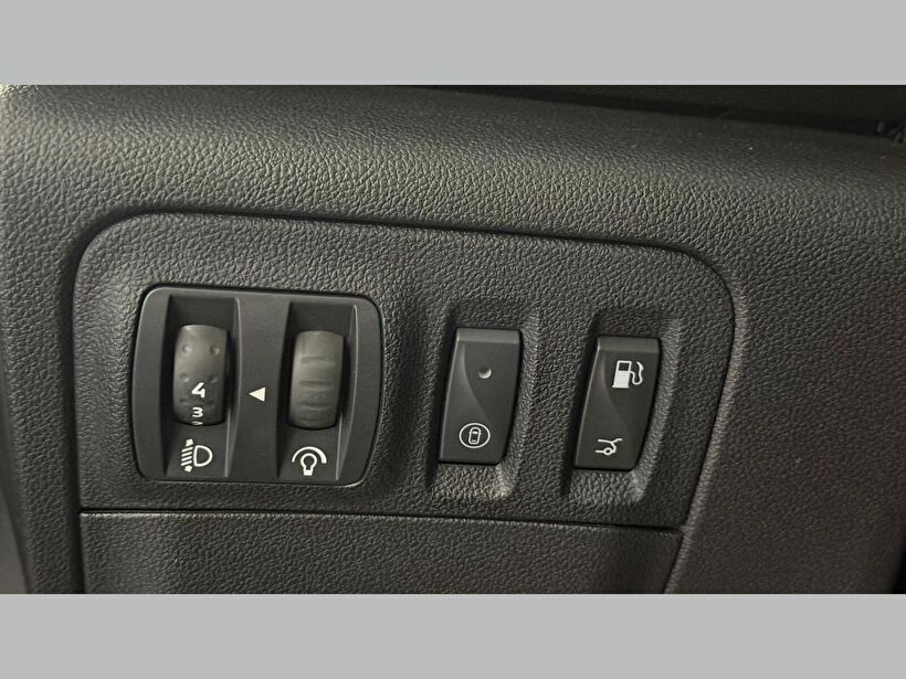 2025 Benzin Otomatik Renault Megane Gri Kemal Tepretoğulları Otomotiv Sanayi Ve Tic. A.Ş.