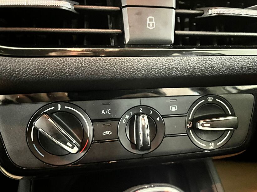 2025 Benzin Otomatik Skoda Kamiq Beyaz Kemal Tepretoğulları Otomotiv Sanayi Ve Tic. A.Ş.