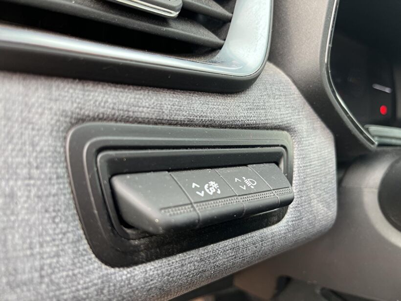 2024 Benzin Otomatik Renault Clio Gri Kemal Tepretoğulları Otomotiv Sanayi Ve Tic. A.Ş.