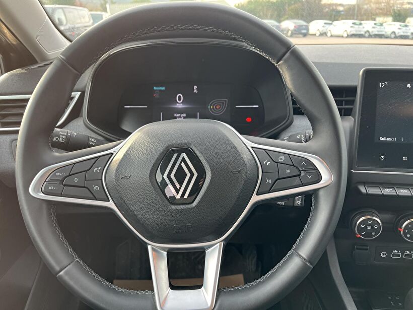 2024 Benzin Otomatik Renault Clio Gri Kemal Tepretoğulları Otomotiv Sanayi Ve Tic. A.Ş.