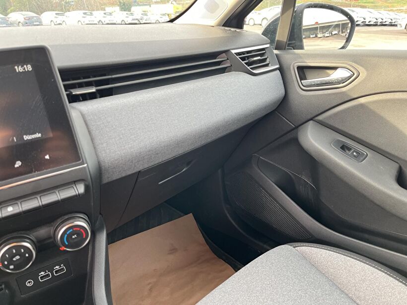 2024 Benzin Otomatik Renault Clio Gri Kemal Tepretoğulları Otomotiv Sanayi Ve Tic. A.Ş.