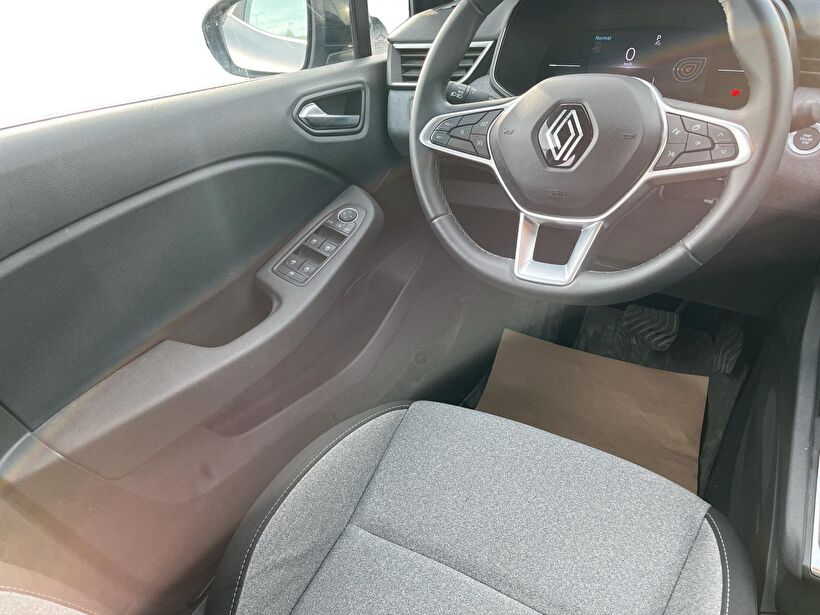 2024 Benzin Otomatik Renault Clio Gri Kemal Tepretoğulları Otomotiv Sanayi Ve Tic. A.Ş.