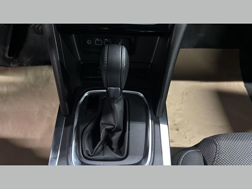 2024 Benzin Otomatik Renault Megane Gri Kemal Tepretoğulları Otomotiv Sanayi Ve Tic. A.Ş.