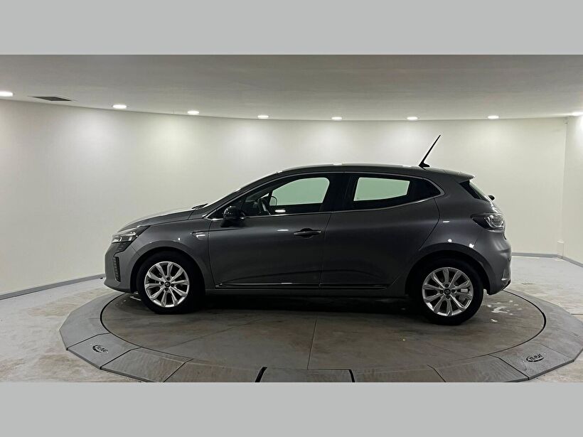 2024 Benzin Otomatik Renault Clio Gri Kemal Tepretoğulları Otomotiv Sanayi Ve Tic. A.Ş.