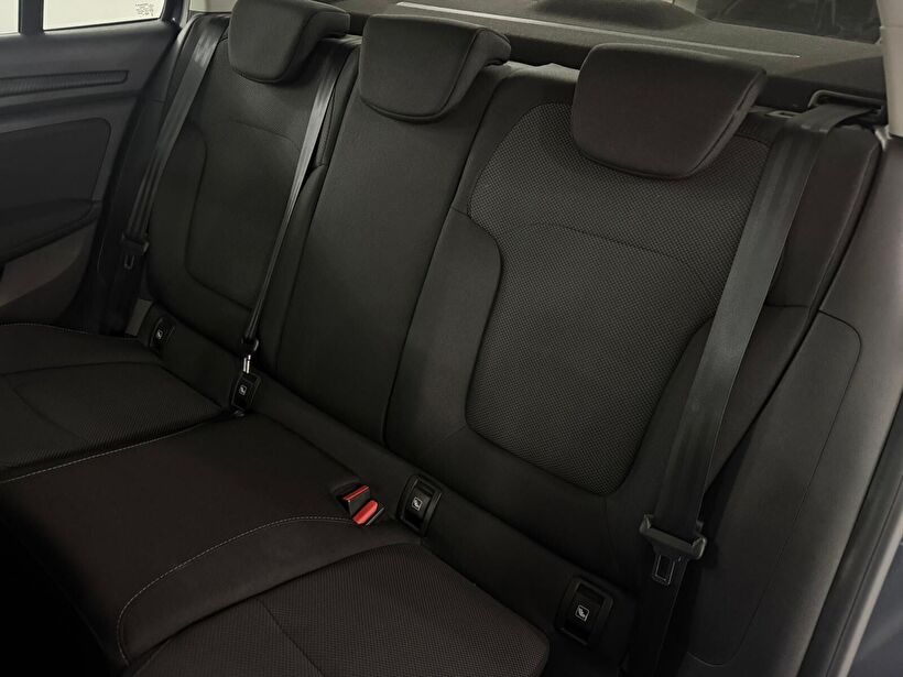 2025 Benzin Otomatik Renault Megane Gri Kemal Tepretoğulları Otomotiv Sanayi Ve Tic. A.Ş.