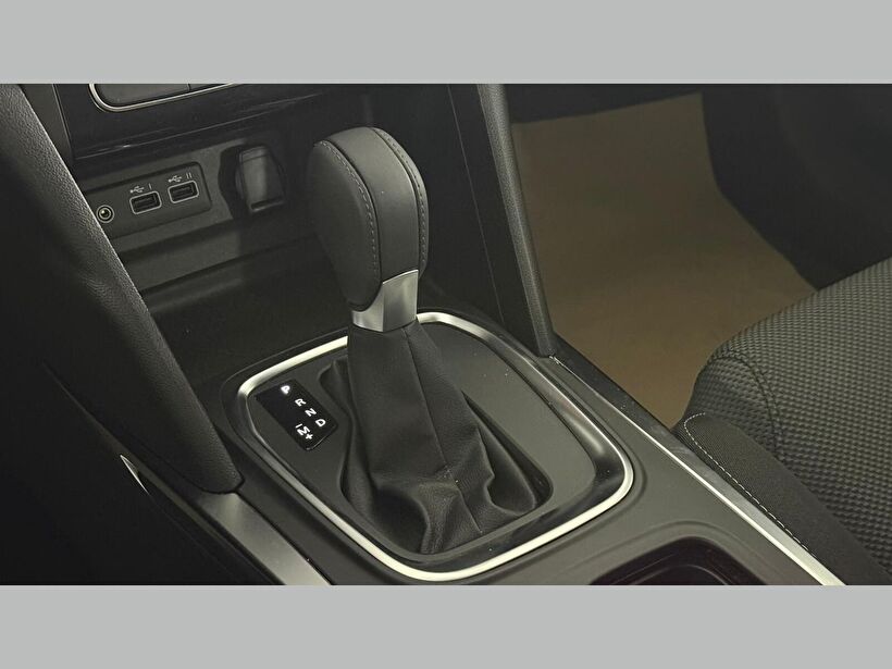 2025 Benzin Otomatik Renault Megane Gri Kemal Tepretoğulları Otomotiv Sanayi Ve Tic. A.Ş.