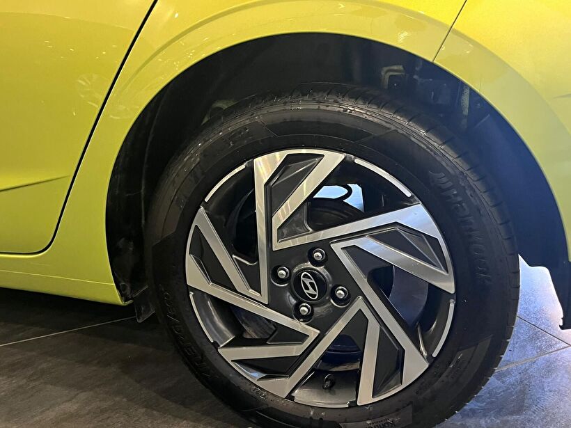 2025 Benzin Otomatik Hyundai i20 Sarı Kemal Tepretoğulları Otomotiv Sanayi Ve Tic. A.Ş.