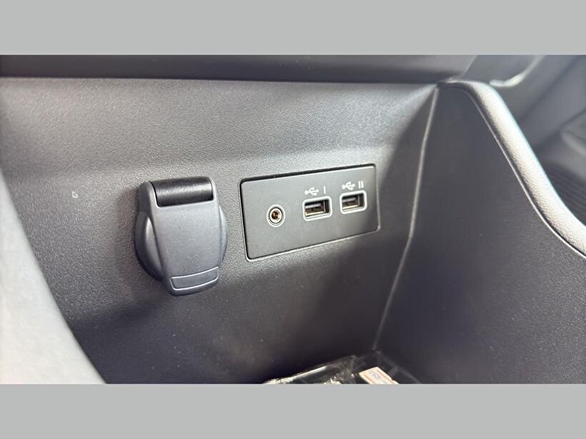 2024 Benzin Otomatik Renault Clio Gri Kemal Tepretoğulları Otomotiv Sanayi Ve Tic. A.Ş.