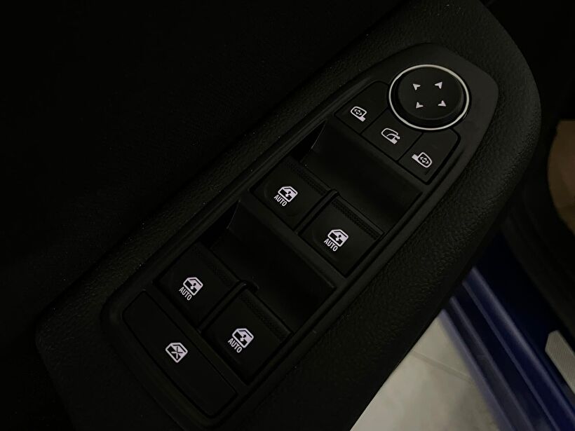 2025 Benzin Otomatik Renault Clio Mavi Kemal Tepretoğulları Otomotiv Sanayi Ve Tic. A.Ş.