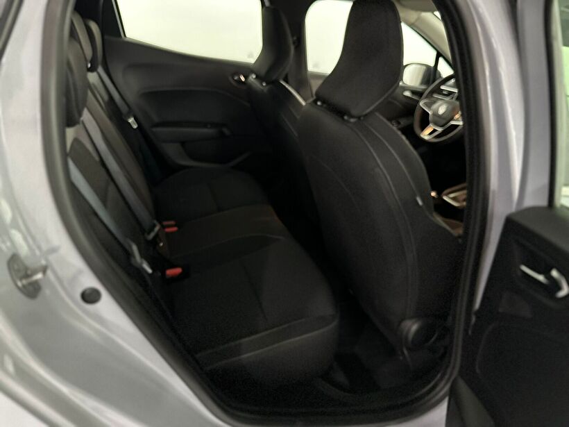 2025 Benzin Otomatik Renault Clio Gri Kemal Tepretoğulları Otomotiv Sanayi Ve Tic. A.Ş.