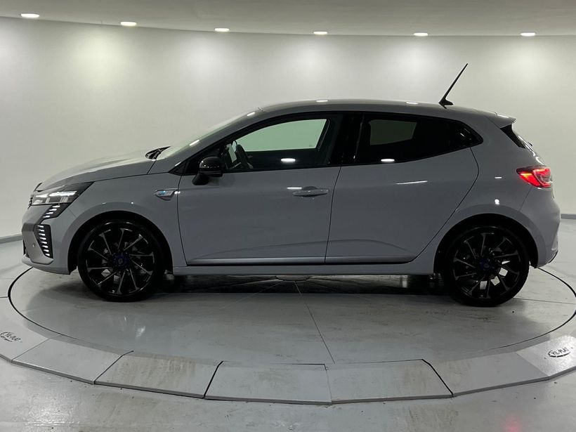 2025 Benzin Otomatik Renault Clio Gri Kemal Tepretoğulları Otomotiv Sanayi Ve Tic. A.Ş.