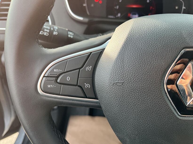 2024 Benzin Otomatik Renault Megane Gri Kemal Tepretoğulları Otomotiv Sanayi Ve Tic. A.Ş.