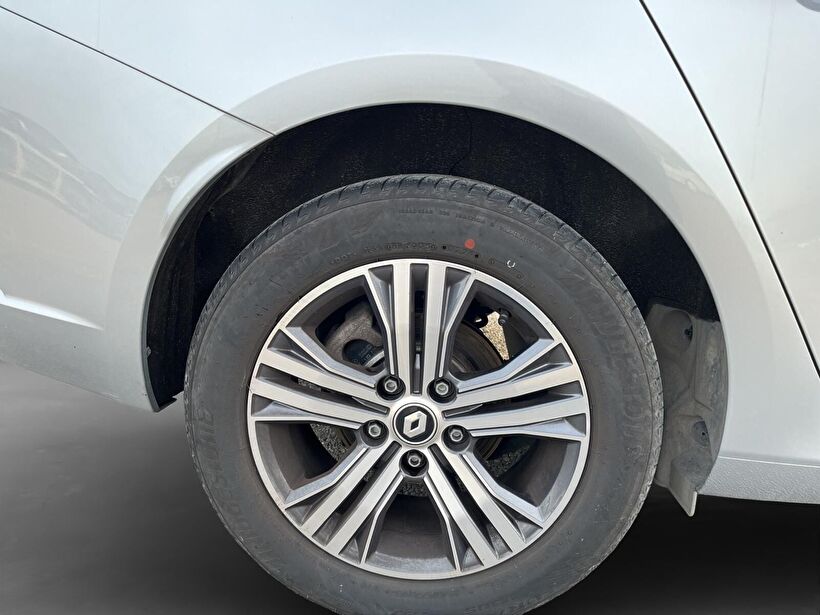 2024 Benzin Otomatik Renault Megane Gri Kemal Tepretoğulları Otomotiv Sanayi Ve Tic. A.Ş.