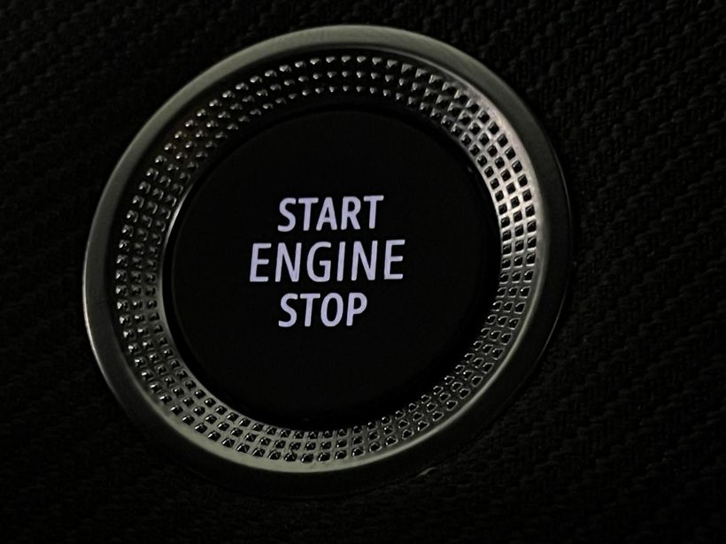 2025 Benzin Otomatik Renault Clio Gri Kemal Tepretoğulları Otomotiv Sanayi Ve Tic. A.Ş.