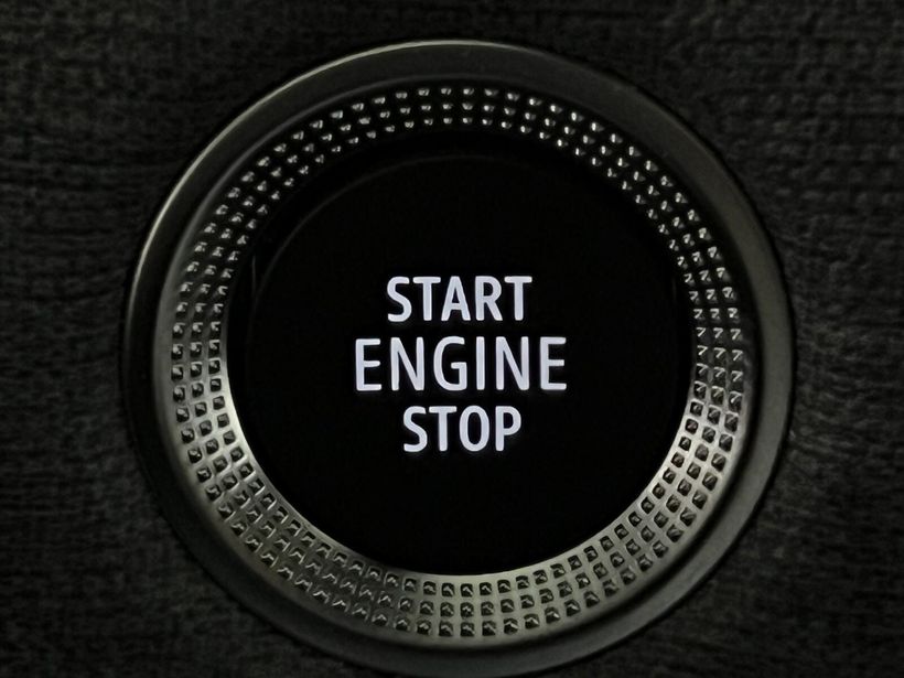 2026 Benzin Otomatik Renault Clio Gri Kemal Tepretoğulları Otomotiv Sanayi Ve Tic. A.Ş.
