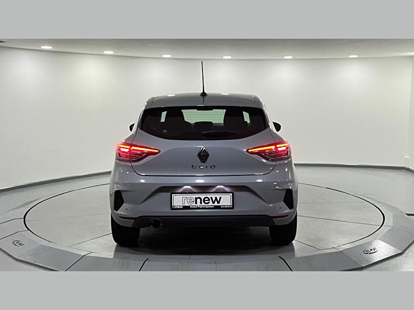 2026 Benzin Otomatik Renault Clio Gri Kemal Tepretoğulları Otomotiv Sanayi Ve Tic. A.Ş.