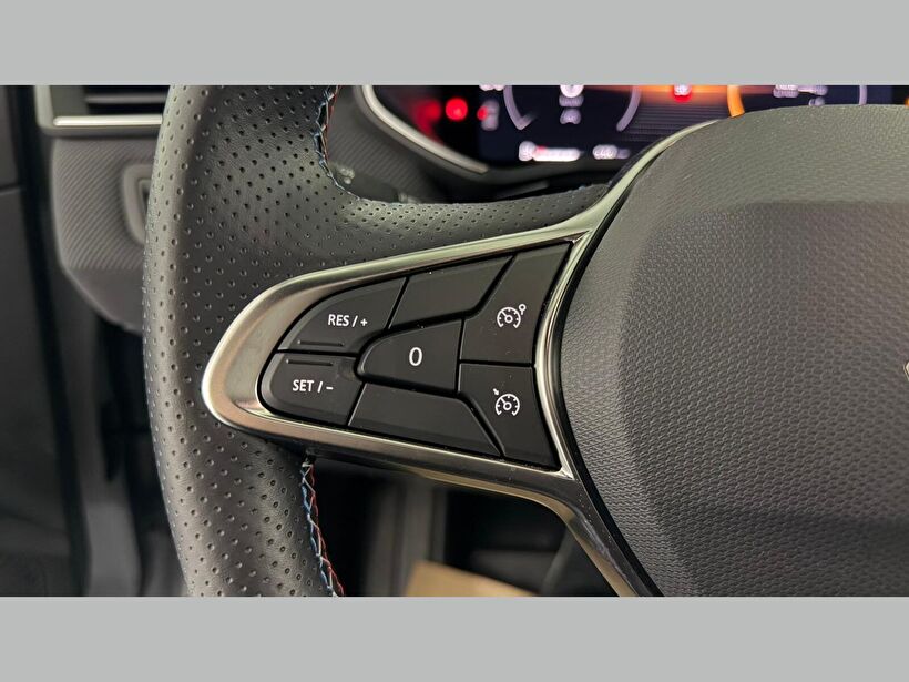 2025 Benzin Otomatik Renault Clio Gri Kemal Tepretoğulları Otomotiv Sanayi Ve Tic. A.Ş.