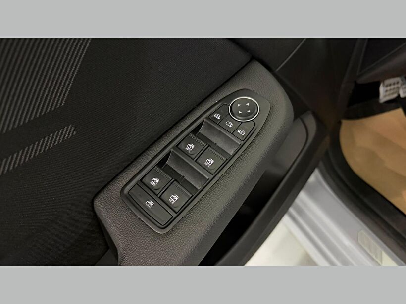 2025 Benzin Otomatik Renault Clio Gri Kemal Tepretoğulları Otomotiv Sanayi Ve Tic. A.Ş.