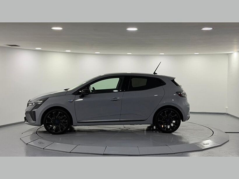 2025 Benzin Otomatik Renault Clio Gri Kemal Tepretoğulları Otomotiv Sanayi Ve Tic. A.Ş.