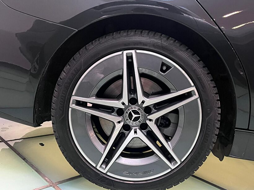 2024 MHEV Otomatik Mercedes-Benz C Gri Kemal Tepretoğulları Otomotiv Sanayi Ve Tic. A.Ş.