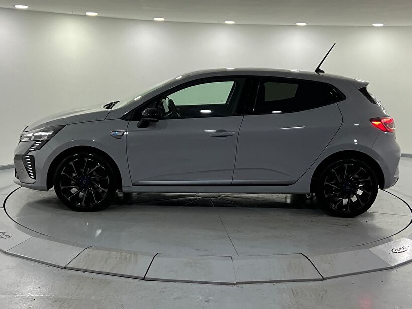 2025 Benzin Otomatik Renault Clio Gri Kemal Tepretoğulları Otomotiv Sanayi Ve Tic. A.Ş.