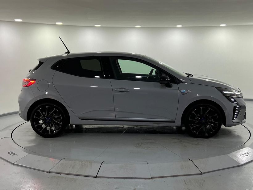 2025 Benzin Otomatik Renault Clio Gri Kemal Tepretoğulları Otomotiv Sanayi Ve Tic. A.Ş.