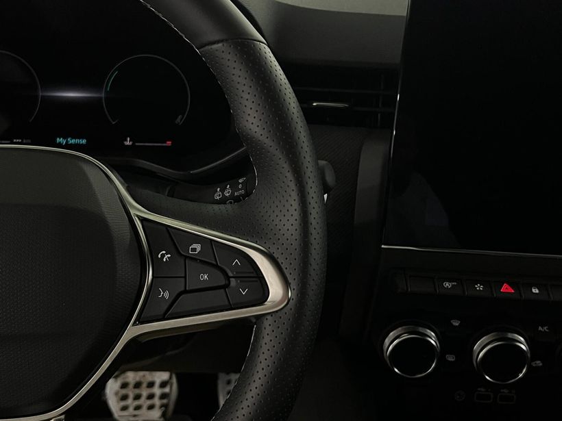 2025 Benzin Otomatik Renault Clio Gri Kemal Tepretoğulları Otomotiv Sanayi Ve Tic. A.Ş.