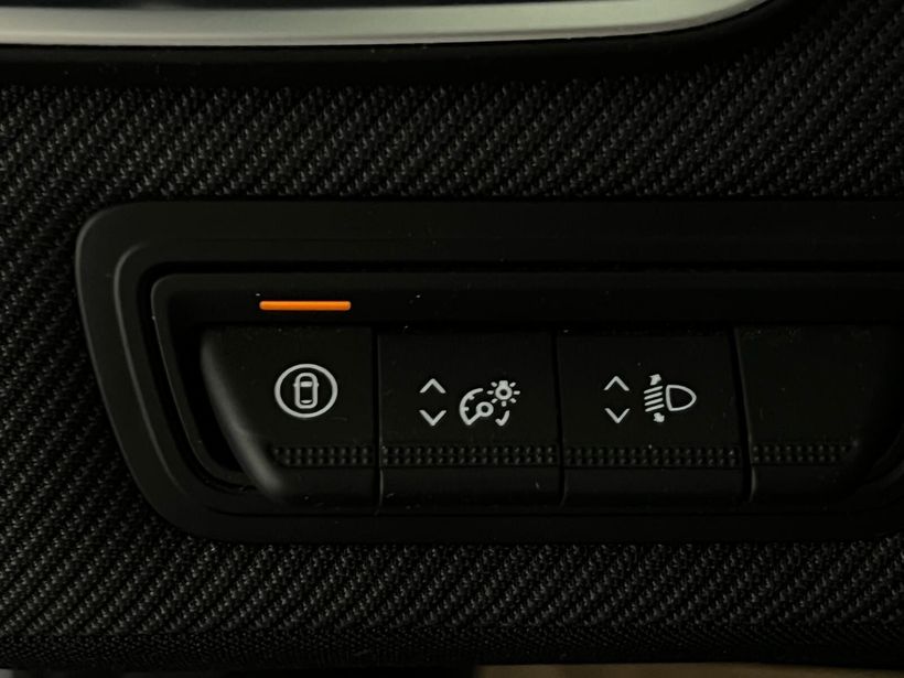 2025 Benzin Otomatik Renault Clio Gri Kemal Tepretoğulları Otomotiv Sanayi Ve Tic. A.Ş.