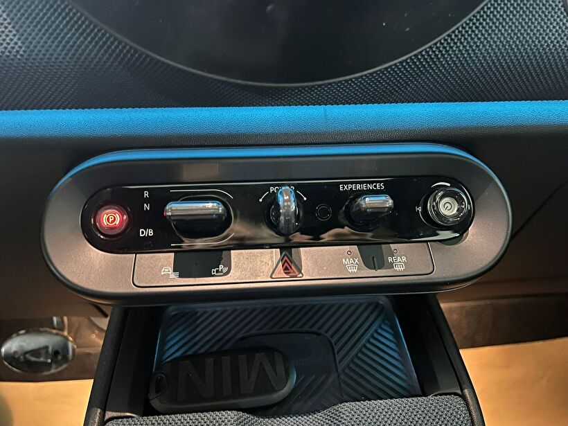 2025 Elektrik Otomatik Mini Countryman E Siyah Kemal Tepretoğulları Otomotiv Sanayi Ve Tic. A.Ş.