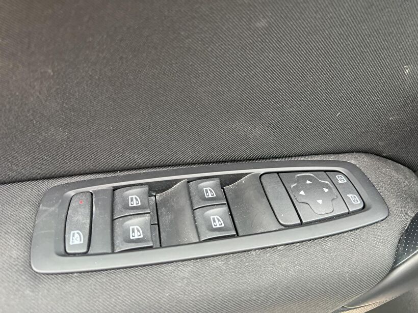 2024 Benzin Otomatik Renault Megane Gri Kemal Tepretoğulları Otomotiv Sanayi Ve Tic. A.Ş.