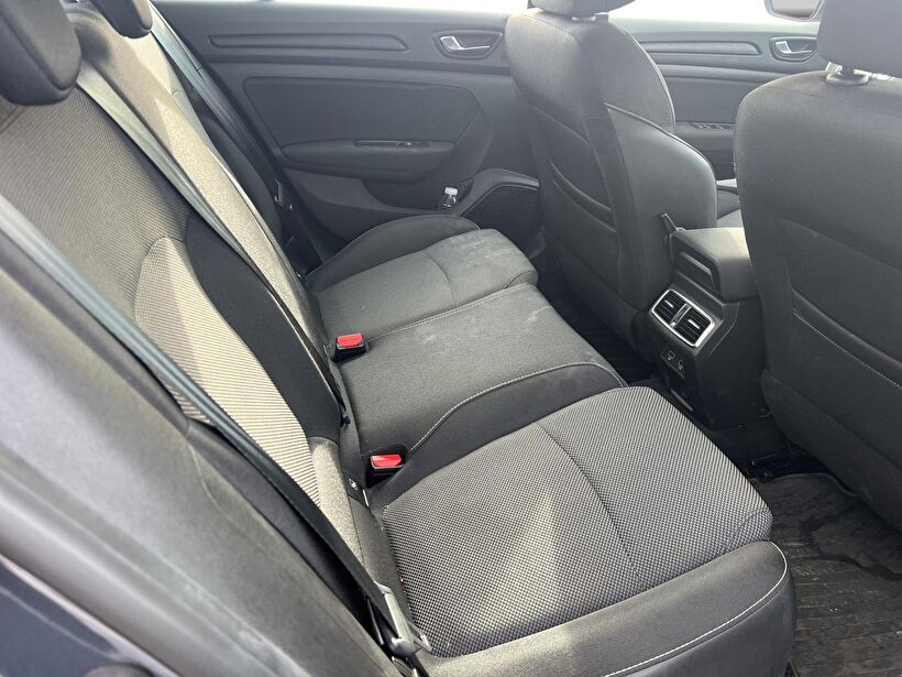 2024 Benzin Otomatik Renault Megane Gri Kemal Tepretoğulları Otomotiv Sanayi Ve Tic. A.Ş.