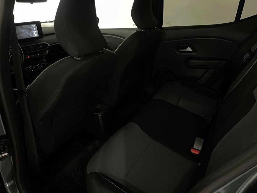 2025 Benzin Otomatik Dacia Sandero Stepway Yeşil Kemal Tepretoğulları Otomotiv Sanayi Ve Tic. A.Ş.