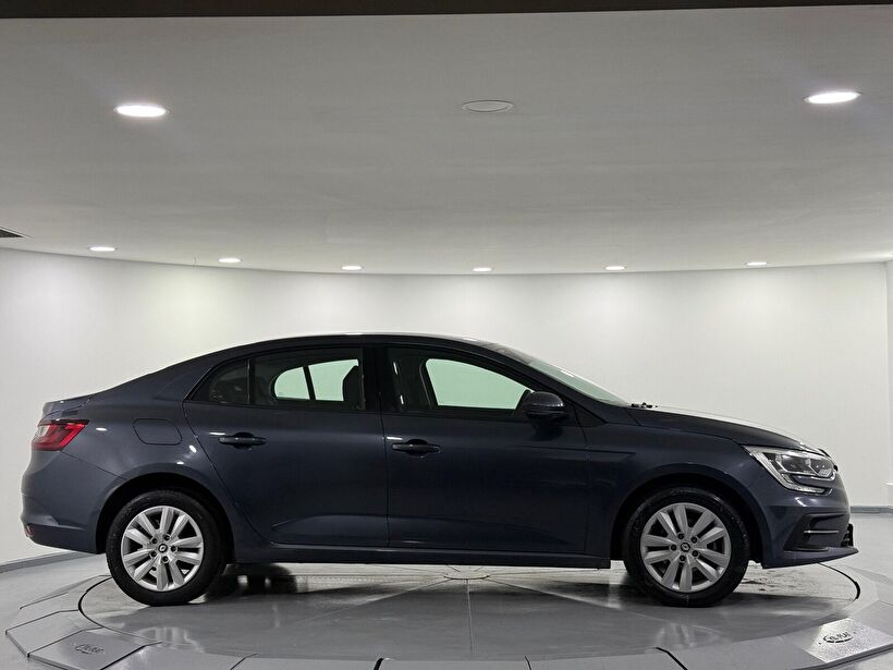2025 Benzin Otomatik Renault Megane Gri Kemal Tepretoğulları Otomotiv Sanayi Ve Tic. A.Ş.