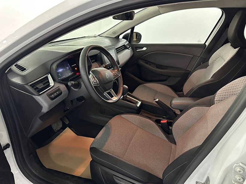 2024 Benzin Otomatik Renault Clio Beyaz Kemal Tepretoğulları Otomotiv Sanayi Ve Tic. A.Ş.