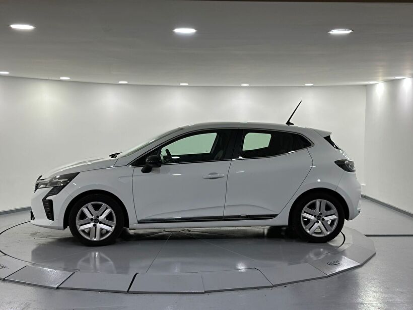 2024 Benzin Otomatik Renault Clio Beyaz Kemal Tepretoğulları Otomotiv Sanayi Ve Tic. A.Ş.