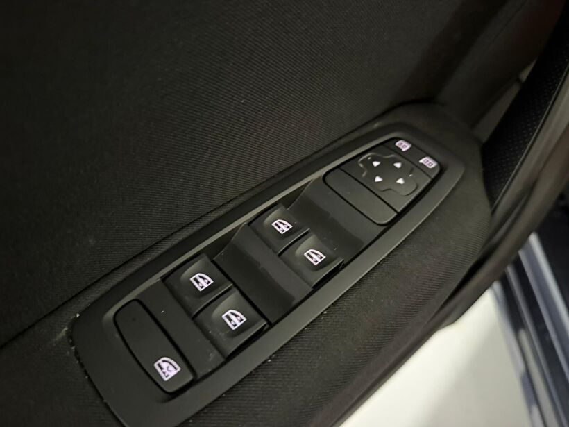 2025 Benzin Otomatik Renault Megane Gri Kemal Tepretoğulları Otomotiv Sanayi Ve Tic. A.Ş.