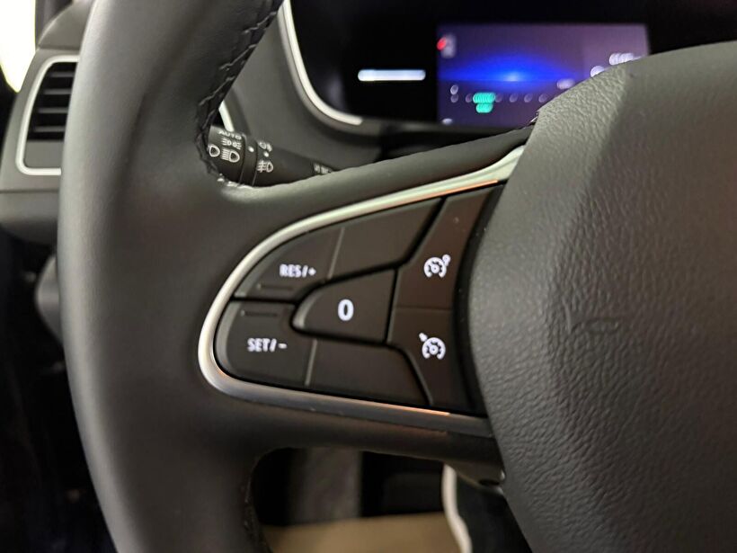 2025 Benzin Otomatik Renault Megane Gri Kemal Tepretoğulları Otomotiv Sanayi Ve Tic. A.Ş.