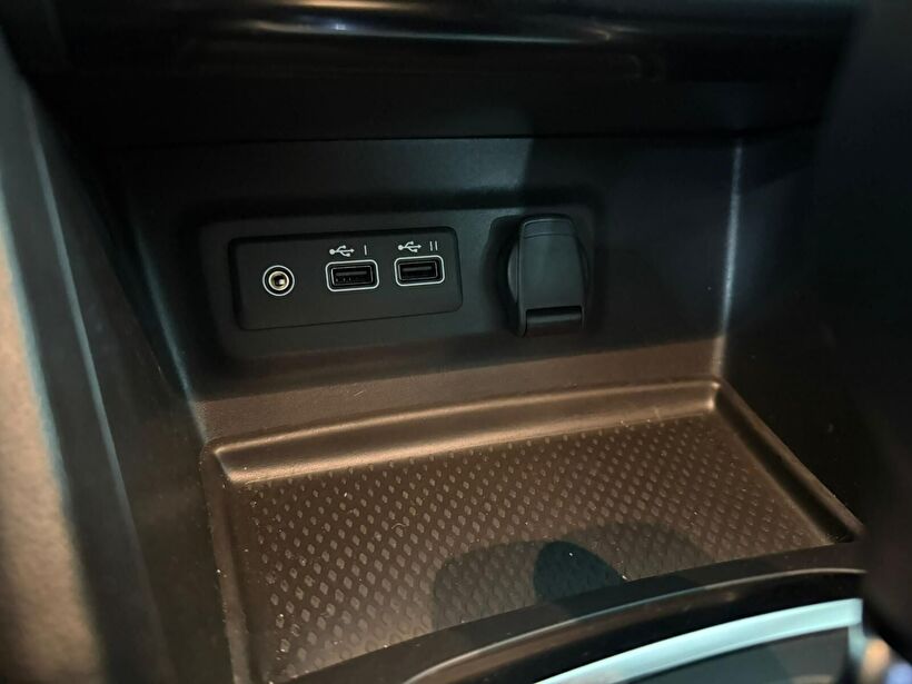 2025 Benzin Otomatik Renault Megane Gri Kemal Tepretoğulları Otomotiv Sanayi Ve Tic. A.Ş.