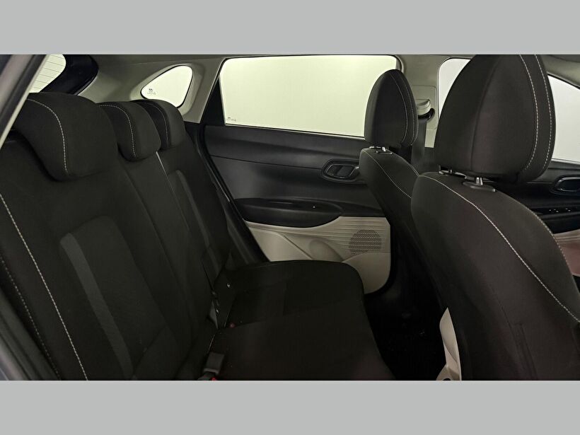 2025 Benzin Otomatik Hyundai i20 Gri Kemal Tepretoğulları Otomotiv Sanayi Ve Tic. A.Ş.