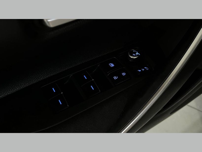 2020 Benzin Otomatik Toyota Corolla Gümüş Gri Kemal Tepretoğulları Otomotiv Sanayi Ve Tic. A.Ş.