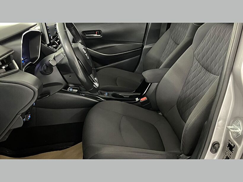 2020 Benzin Otomatik Toyota Corolla Gümüş Gri Kemal Tepretoğulları Otomotiv Sanayi Ve Tic. A.Ş.