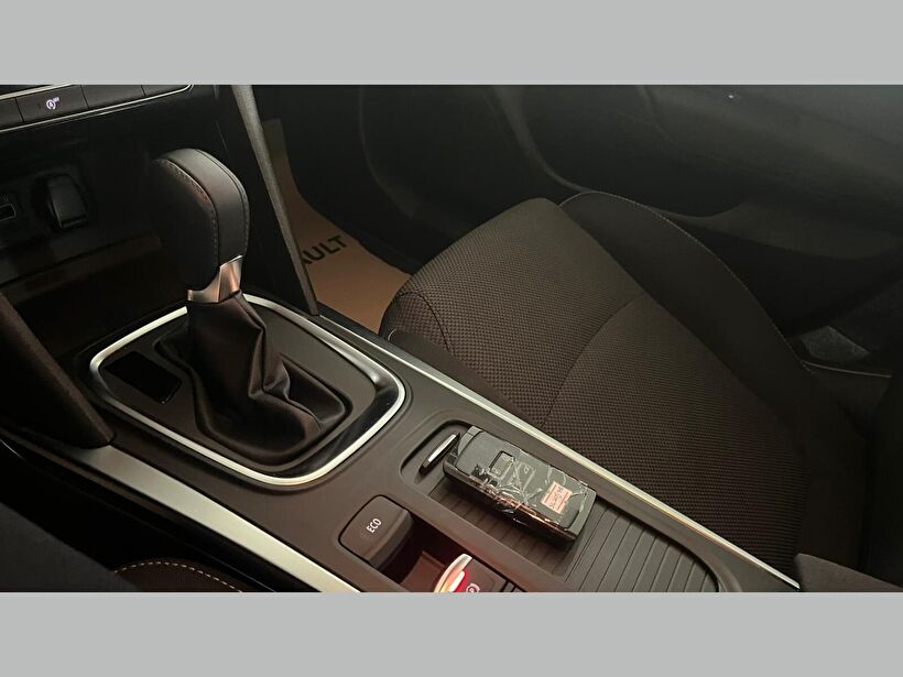 2024 Benzin Otomatik Renault Megane Gri Kemal Tepretoğulları Otomotiv Sanayi Ve Tic. A.Ş.