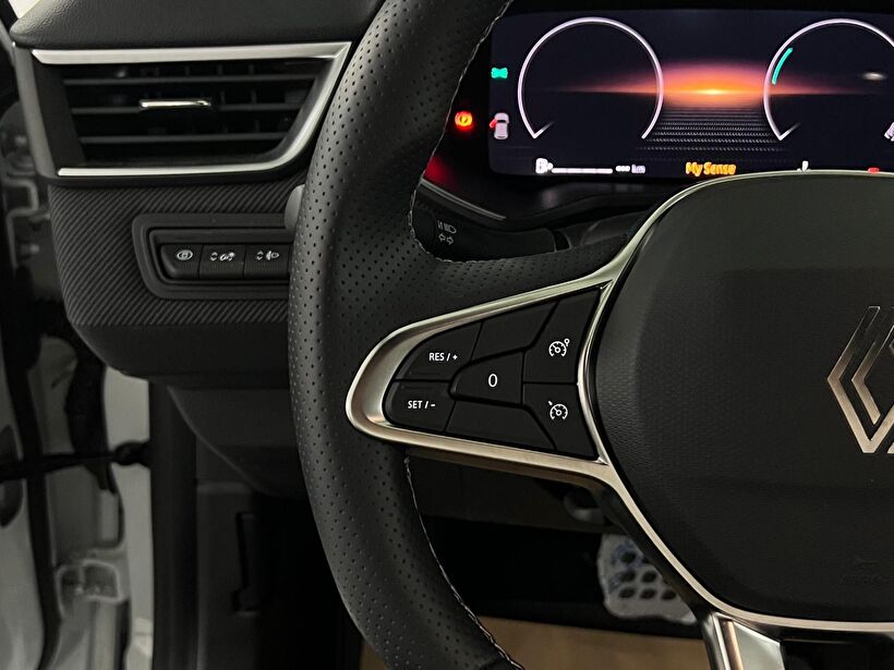 2025 Benzin Otomatik Renault Clio Beyaz Kemal Tepretoğulları Otomotiv Sanayi Ve Tic. A.Ş.
