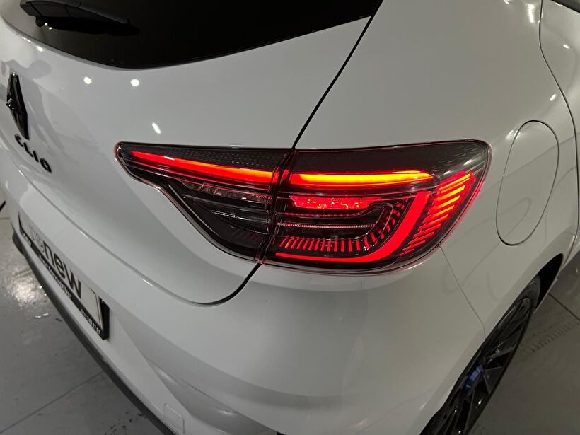 2025 Benzin Otomatik Renault Clio Beyaz Kemal Tepretoğulları Otomotiv Sanayi Ve Tic. A.Ş.