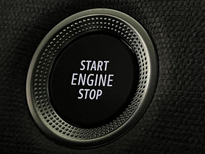 2026 Benzin Otomatik Renault Clio Gri Kemal Tepretoğulları Otomotiv Sanayi Ve Tic. A.Ş.