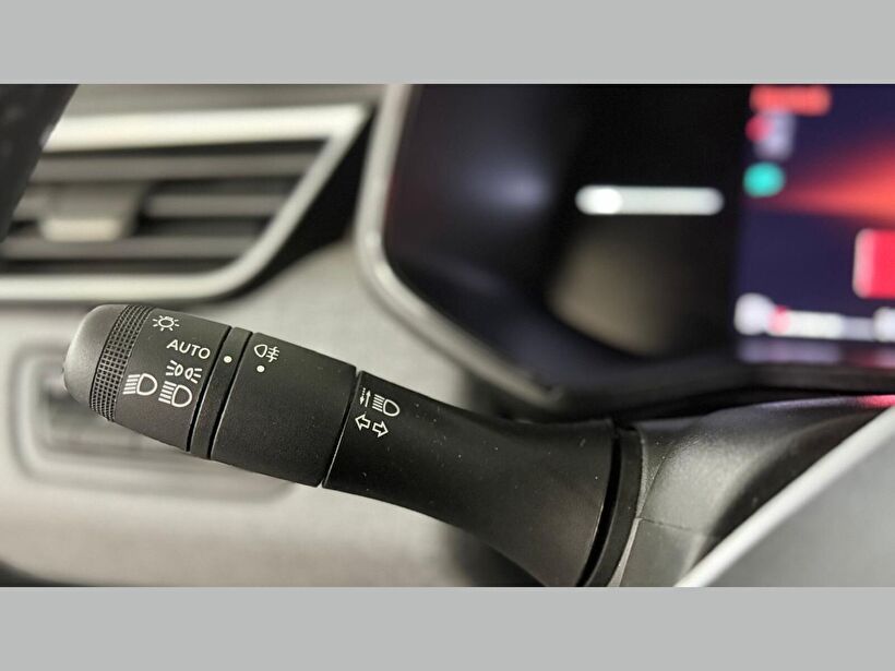 2024 Benzin Otomatik Renault Clio Gri Kemal Tepretoğulları Otomotiv Sanayi Ve Tic. A.Ş.