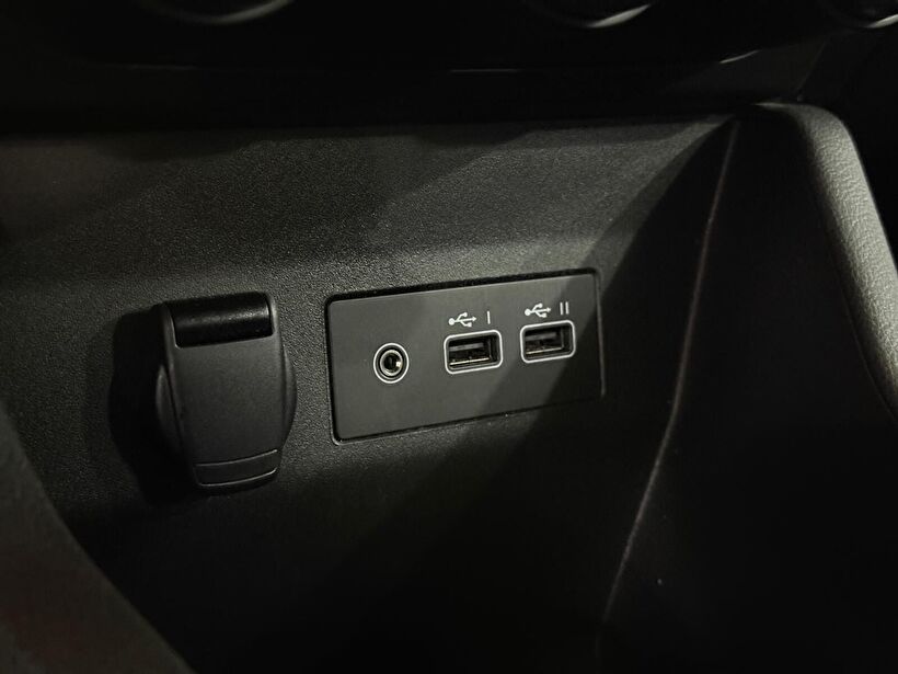 2024 Benzin Otomatik Renault Clio Gri Kemal Tepretoğulları Otomotiv Sanayi Ve Tic. A.Ş.