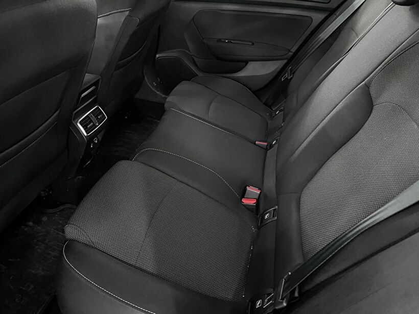 2025 Benzin Otomatik Renault Megane Gri Kemal Tepretoğulları Otomotiv Sanayi Ve Tic. A.Ş.