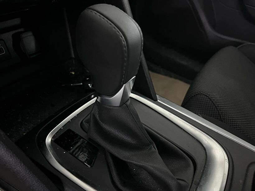 2025 Benzin Otomatik Renault Megane Gri Kemal Tepretoğulları Otomotiv Sanayi Ve Tic. A.Ş.