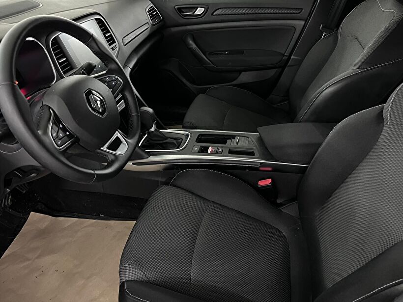 2025 Benzin Otomatik Renault Megane Gri Kemal Tepretoğulları Otomotiv Sanayi Ve Tic. A.Ş.